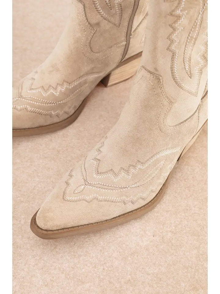 Beth - Western Embroidered Tall Boots