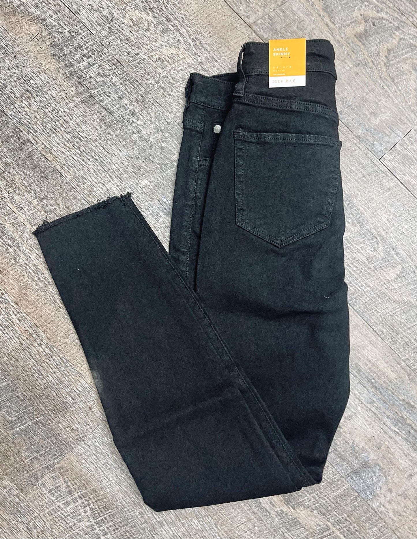 Rylie Ankle Skinny Jeans - Black