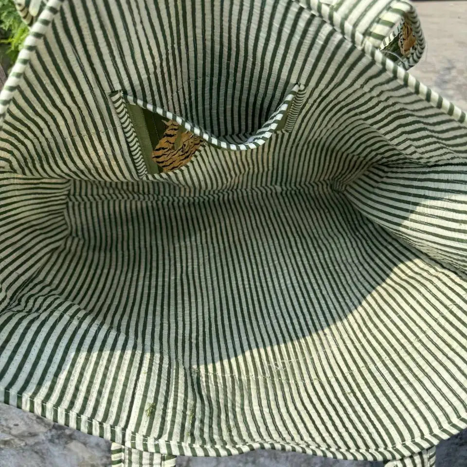 Tigress Quilted Tote Bag - green
