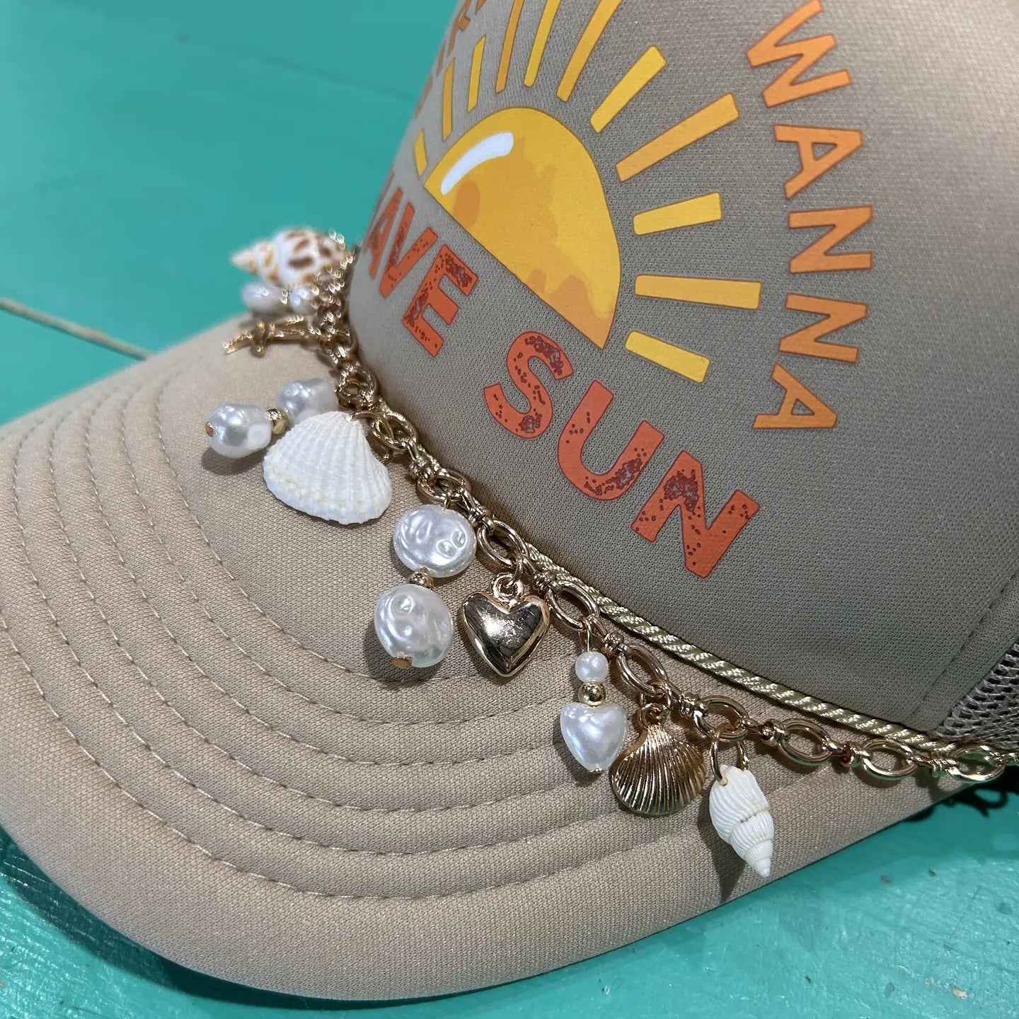 Trucker Hat Chain - Seashell & Pearl Chain